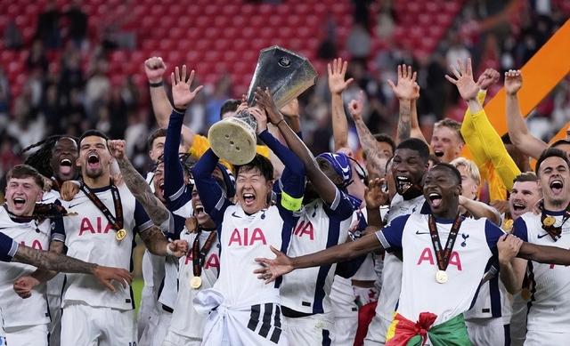 热刺客场完胜拜仁慕尼黑，孙兴慜上演帽子戏法的简单介绍