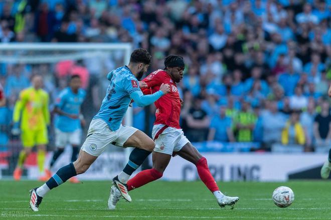 曼城扩大领先优势，英超联赛形势一片大好